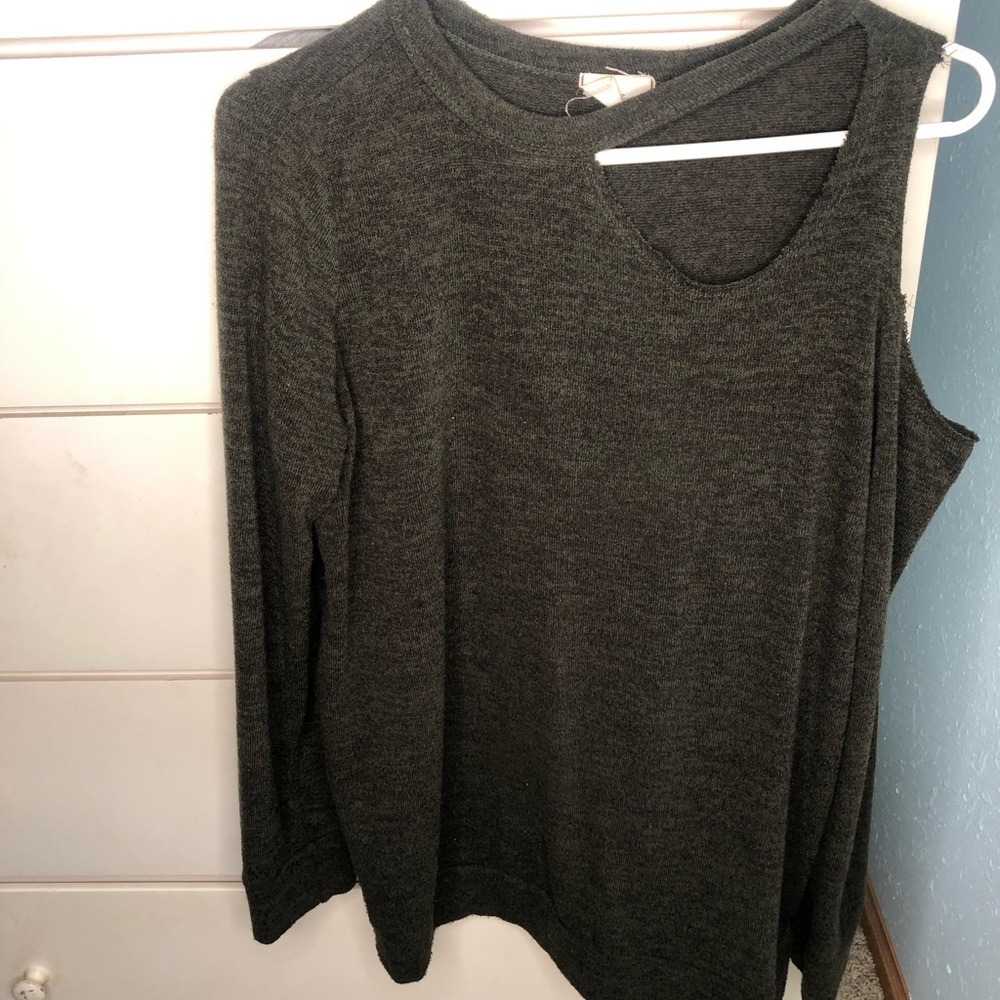 Dark Olive Cutout Sweatet